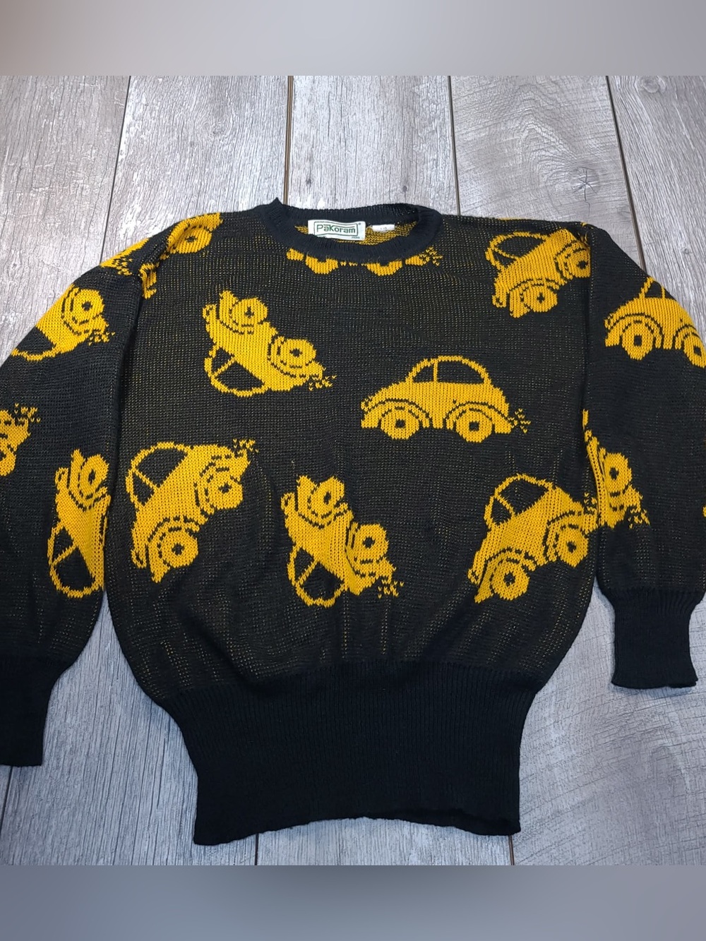 Pakoram stretchy women’s punchbug vehicle long sleeve sweater top large/xl